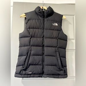 The North Face 700 Women’s Puffer Vest Retro Nuptse